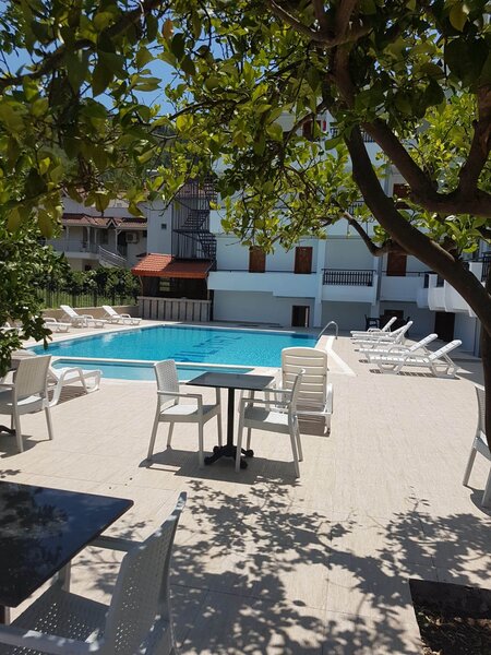 Elijah Hotel 6