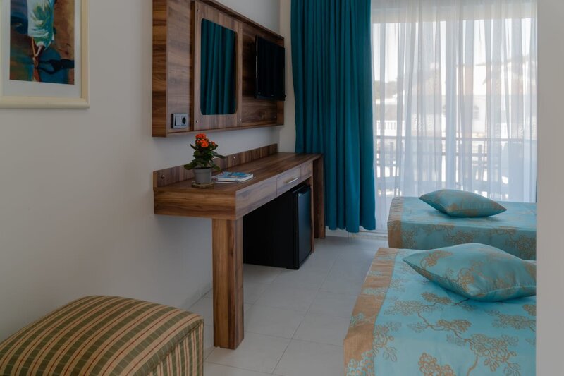 Elijah Hotel 17