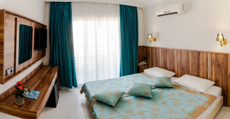 Elijah Hotel 21