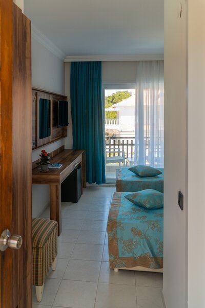 Elijah Hotel 18