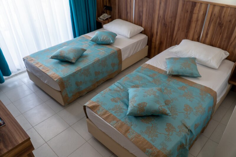 Elijah Hotel 25
