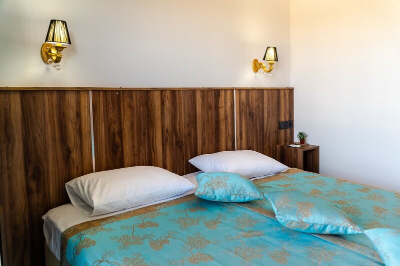 Elijah Hotel 26
