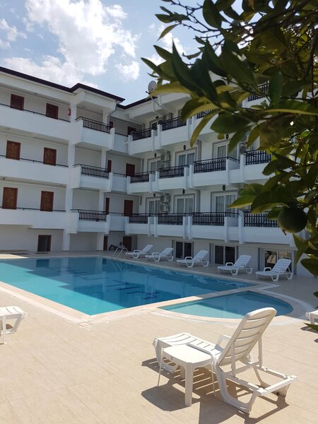 Elijah Hotel 9
