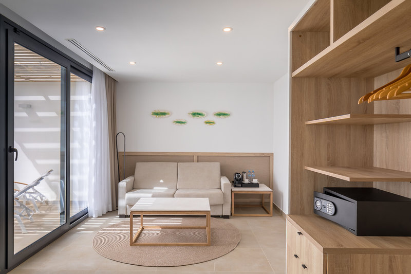 Barceló Nura 8