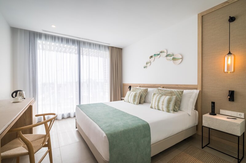 Barceló Nura 26