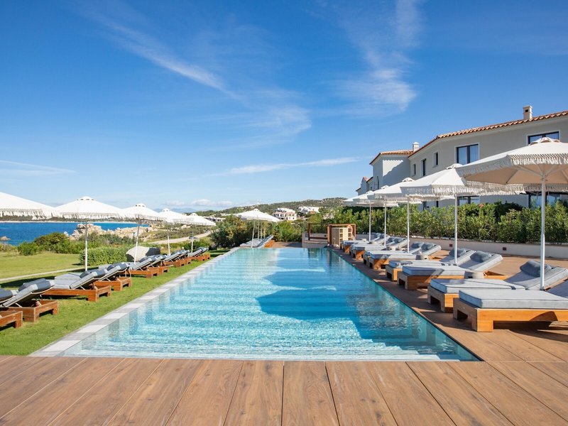 Mangia's Santa Teresa Sardinia, Curio Collection by Hilton 3