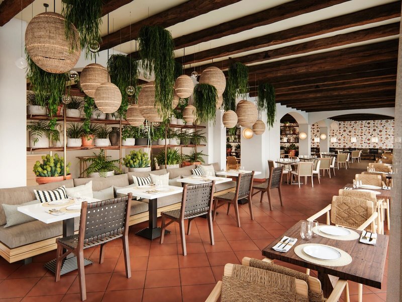 Mangia's Santa Teresa Sardinia, Curio Collection by Hilton 4