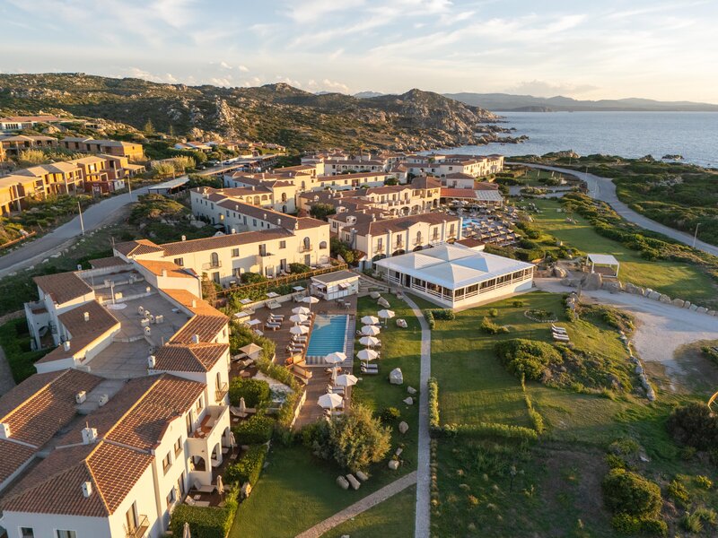 Mangia's Santa Teresa Sardinia, Curio Collection by Hilton 15