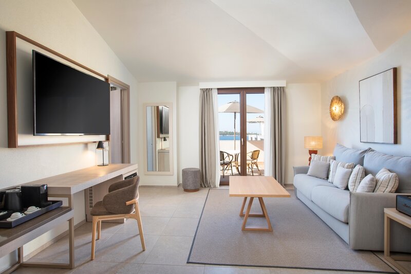 Mangia's Santa Teresa Sardinia, Curio Collection by Hilton 77