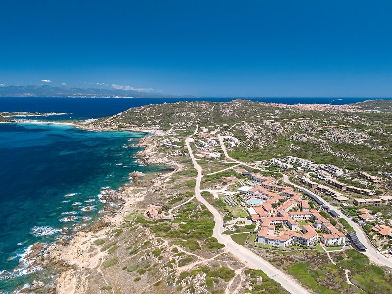 Mangia's Santa Teresa Sardinia, Curio Collection by Hilton 1