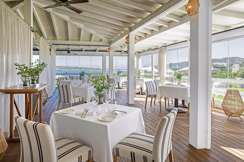 Mangia's Santa Teresa Sardinia, Curio Collection by Hilton 12
