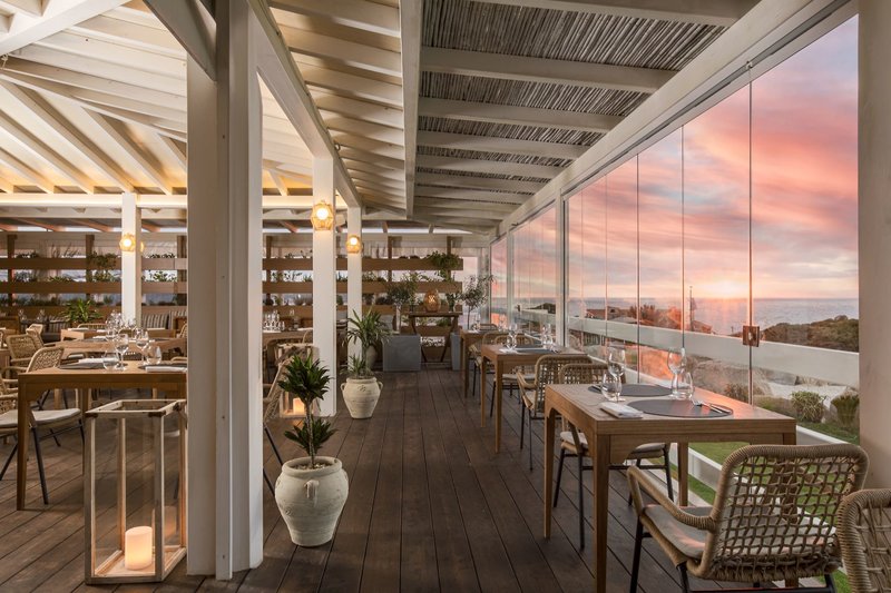 Mangia's Santa Teresa Sardinia, Curio Collection by Hilton 11
