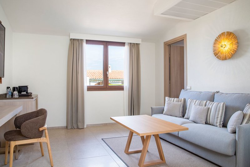 Mangia's Santa Teresa Sardinia, Curio Collection by Hilton 21