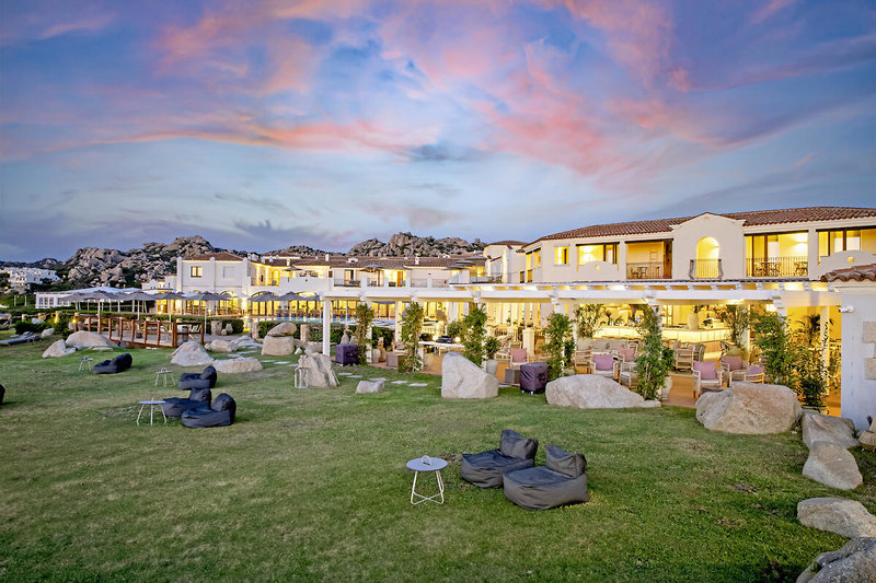 Mangia's Santa Teresa Sardinia, Curio Collection by Hilton 9