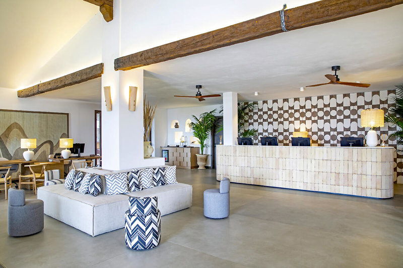 Mangia's Santa Teresa Sardinia, Curio Collection by Hilton 18