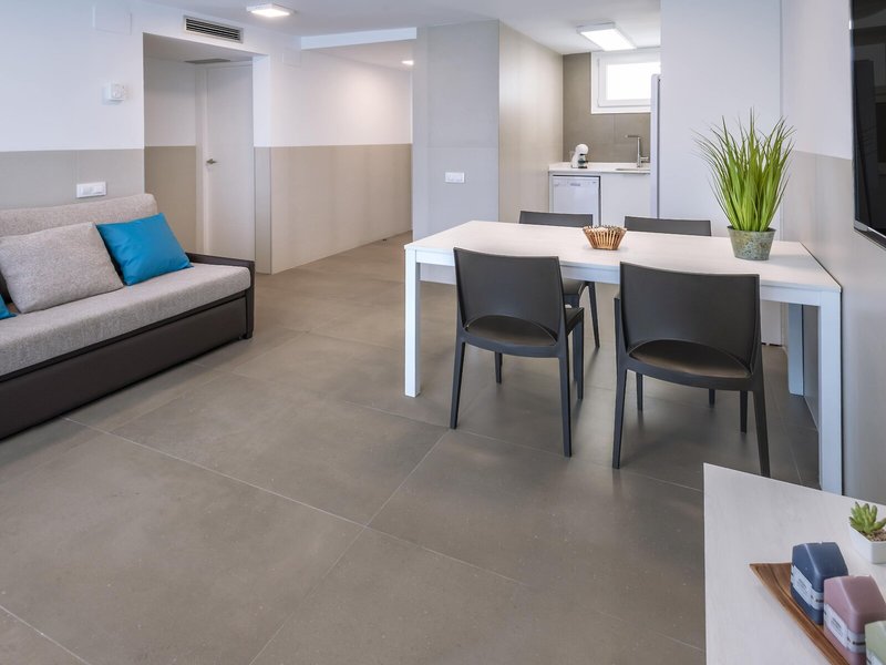 Salou Playa Family Suites by Rentalmar 2