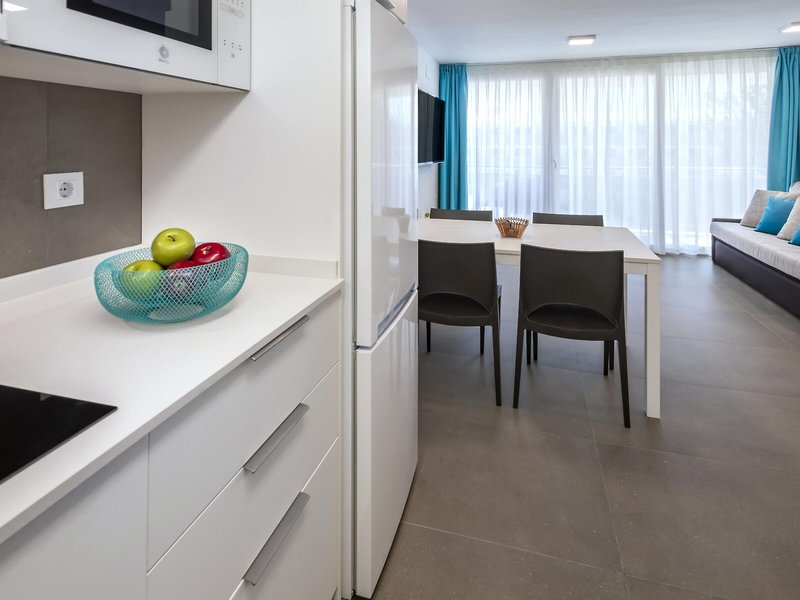 Salou Playa Family Suites by Rentalmar 4