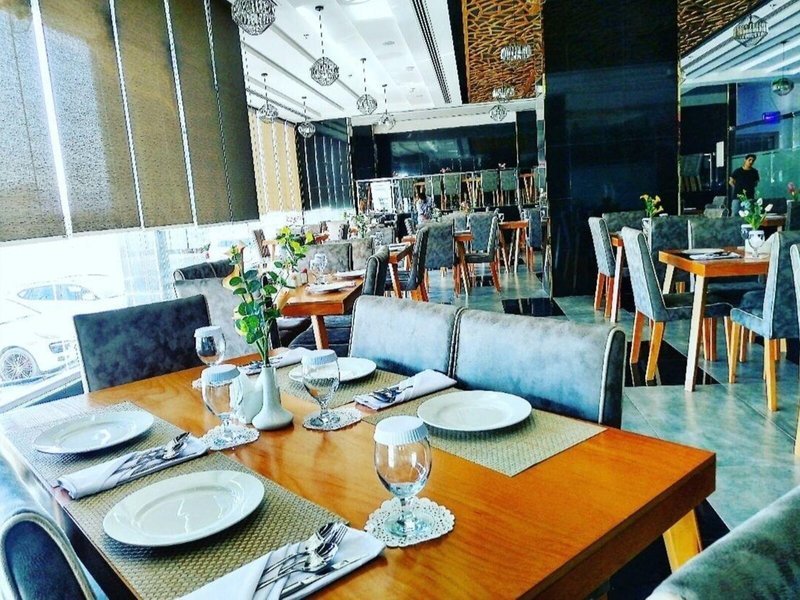 Parkside Plaza Hotel - Muscat 7