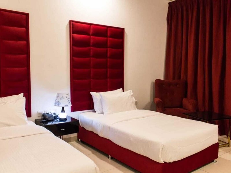 Parkside Plaza Hotel - Muscat 15