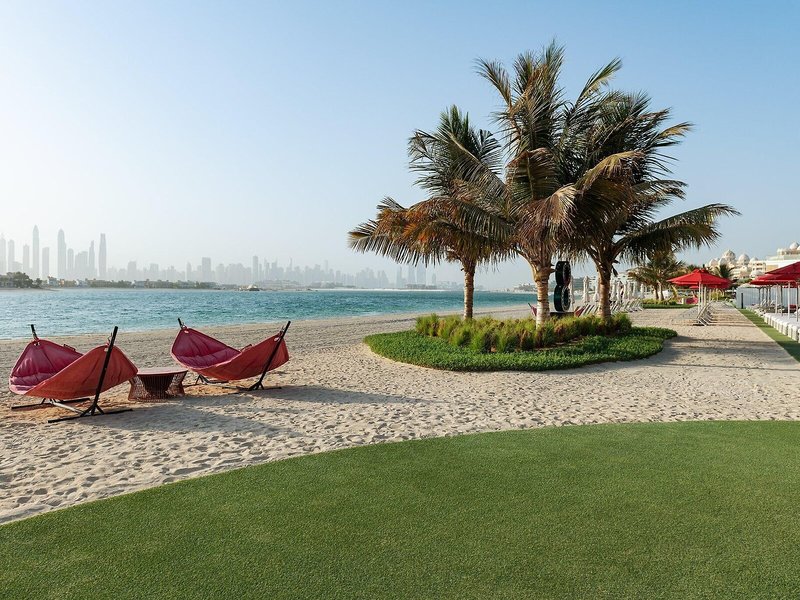 Th8 Palm Dubai Beach Resort, Vignette Collection 9