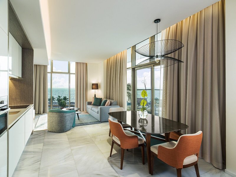 Th8 Palm Dubai Beach Resort, Vignette Collection 23