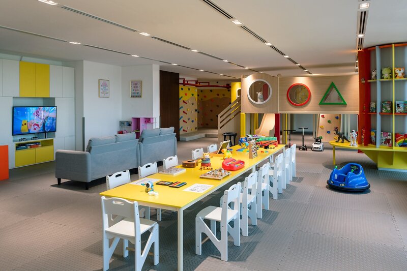 Th8 Palm Dubai Beach Resort, Vignette Collection 8