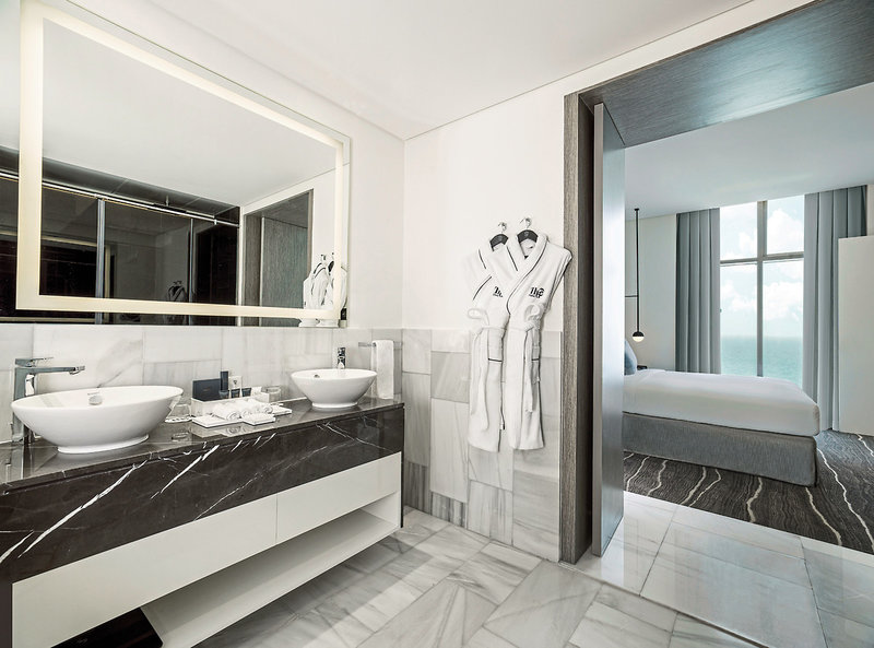 Th8 Palm Dubai Beach Resort, Vignette Collection 7