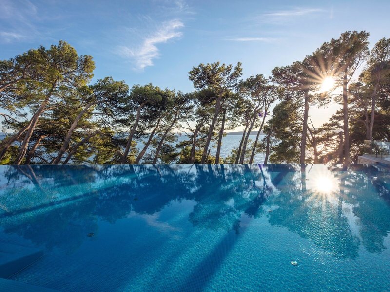 Bluesun Mala Berulia 12