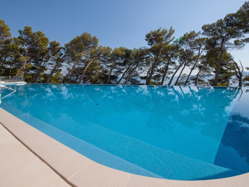 Bluesun Mala Berulia 19