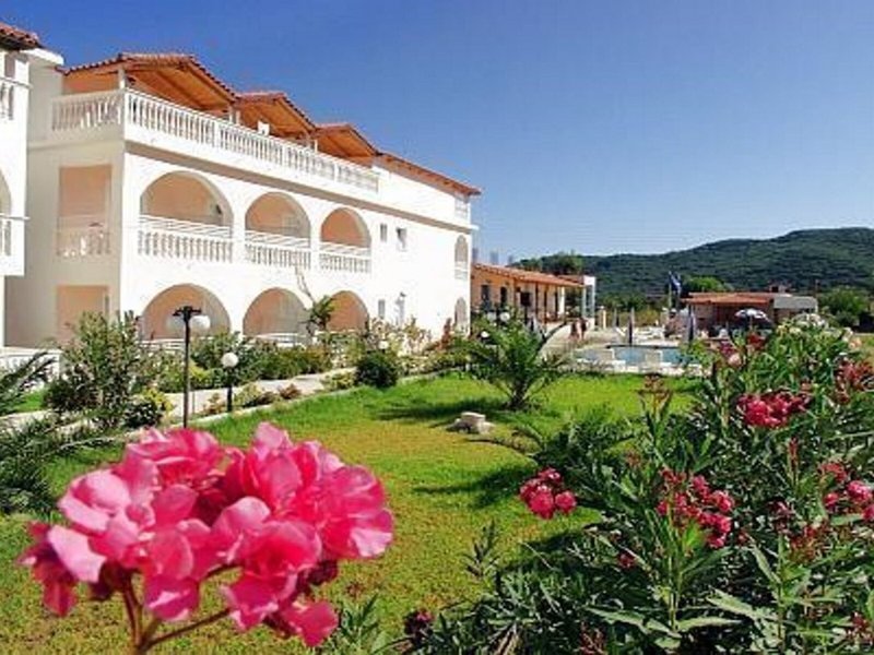 Plessas Palace Studios & Hotel 3