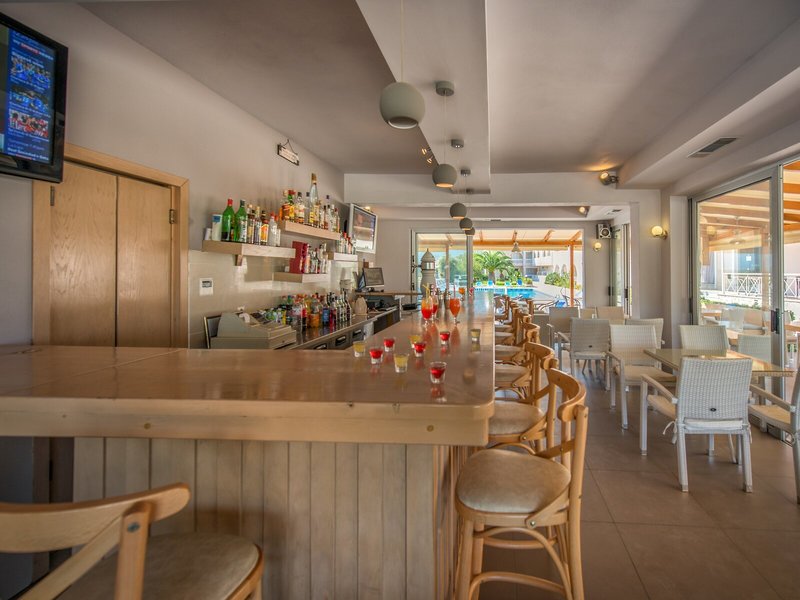 Plessas Palace Studios & Hotel 13