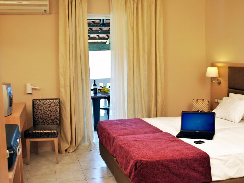 Plessas Palace Studios & Hotel 16