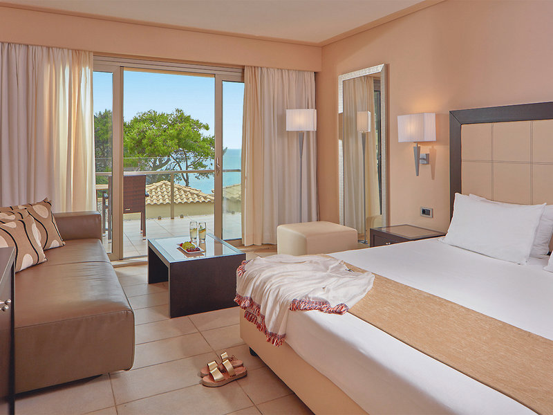 TUI BLUE Atlantica Grand Med Resort 4 - Room Example