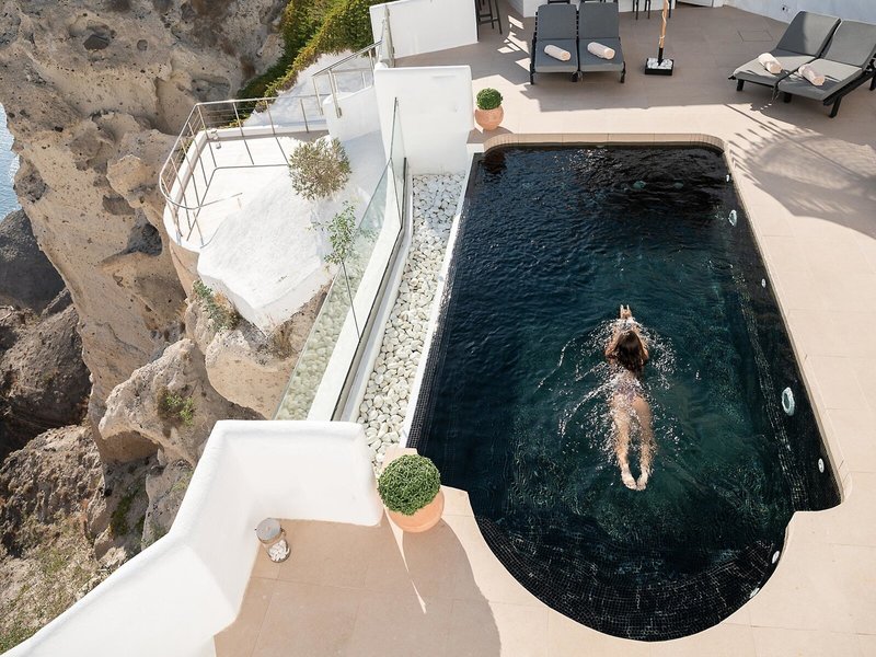 Apeiron Blue Santorini 5