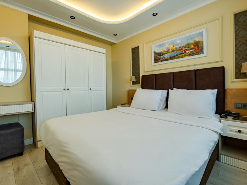 Frt Airport Hotel 4