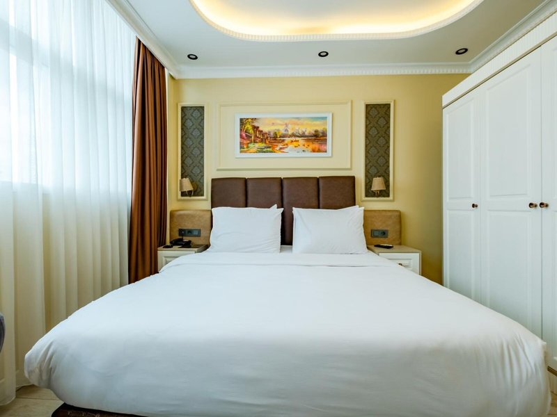 Frt Airport Hotel 6