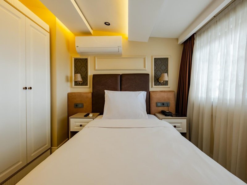 Frt Airport Hotel 7