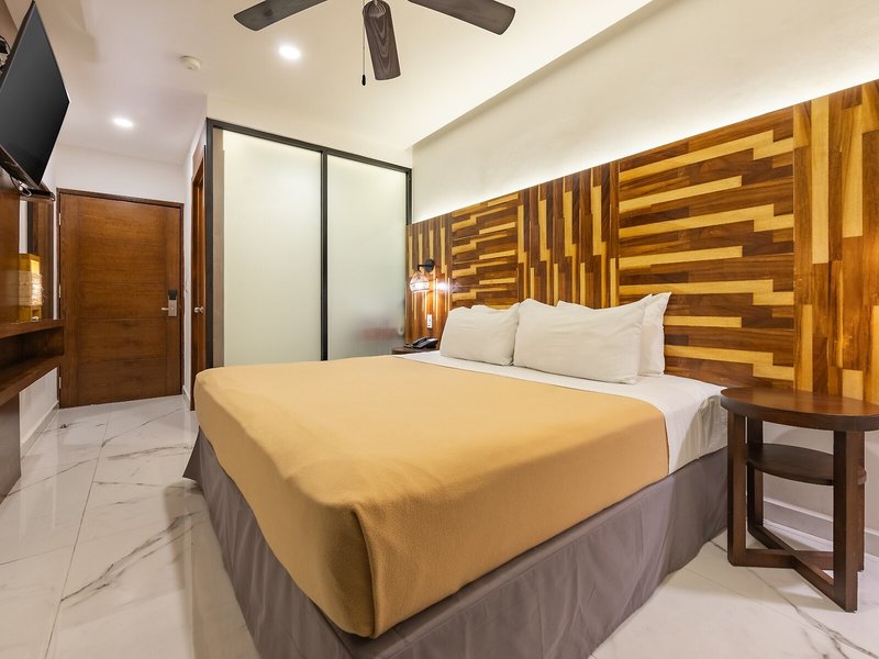 Marvic Hotel Boutique 21