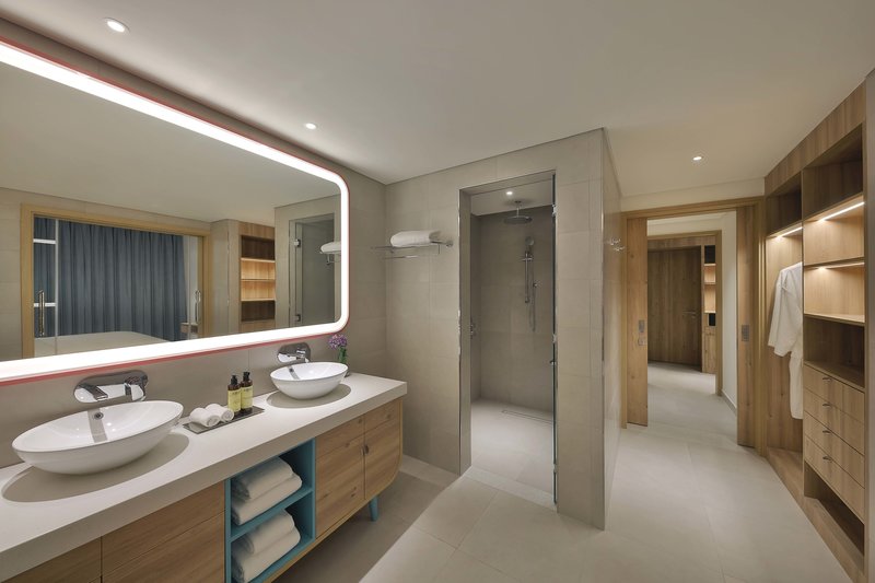 NH Collection Dubai The Palm 23