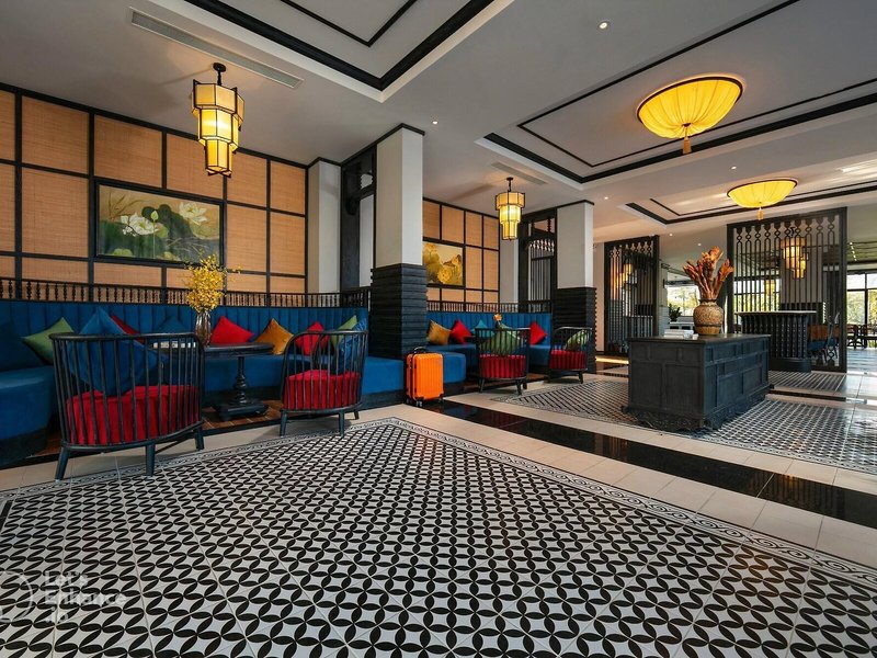 Shining Riverside Hotel & Spa 13