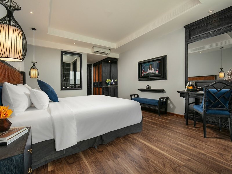 Shining Riverside Hotel & Spa 25