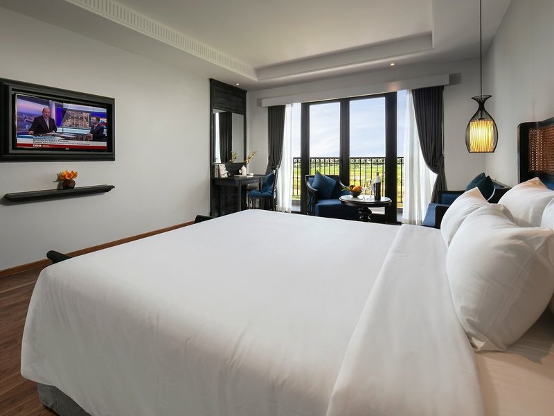 Shining Riverside Hotel & Spa 28