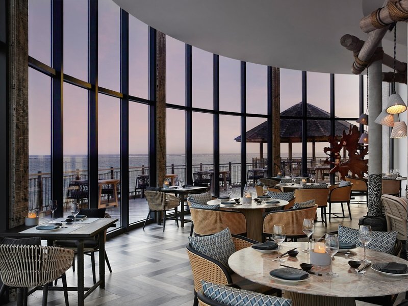 Le Meridien Maldives Resort & Spa 14