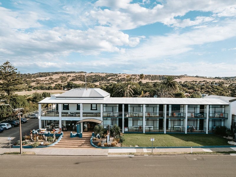 Seafront Hotel 4