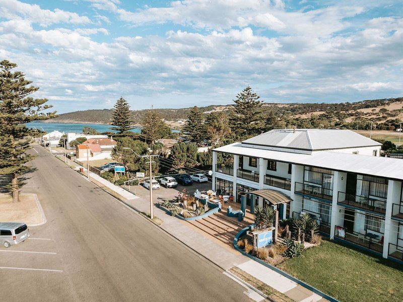 Seafront Hotel 5