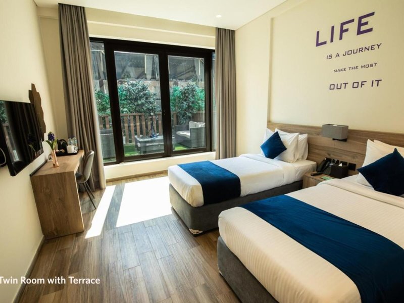Grand Kingsgate Waterfront By Millennium Hotels 14