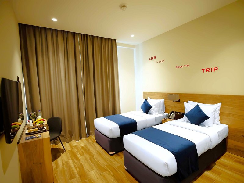 Grand Kingsgate Waterfront By Millennium Hotels 15