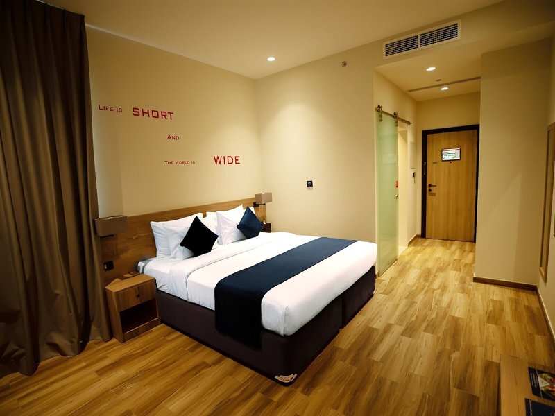 Grand Kingsgate Waterfront By Millennium Hotels 17