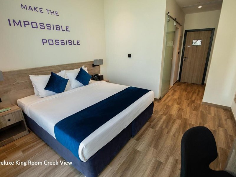Grand Kingsgate Waterfront By Millennium Hotels 33