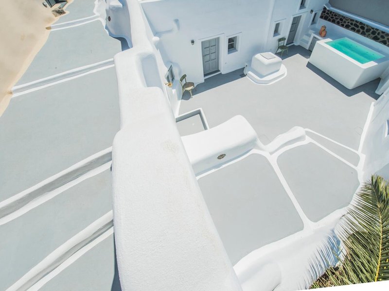 Aqua Serenity Santorini Luxury Suites 7